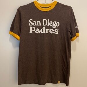San Diego Padres New Era Brown and Yellow T-Shirt Size Medium